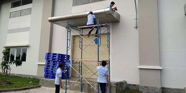 Đội ngũ nhân viên dịch vụ vệ sinh công ty đông, chuyên nghiệp