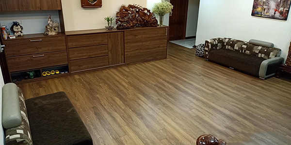 Cách vệ sinh sàn gỗ tự nhiên đơn giản