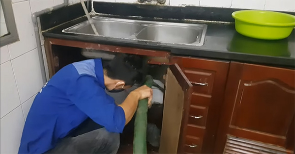 Thông tắc chậu rửa triệt để chuyên nghiệp