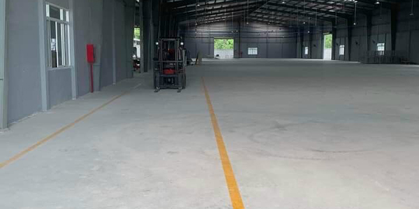 Tầm quan trọng của vệ sinh sàn nhà xưởng